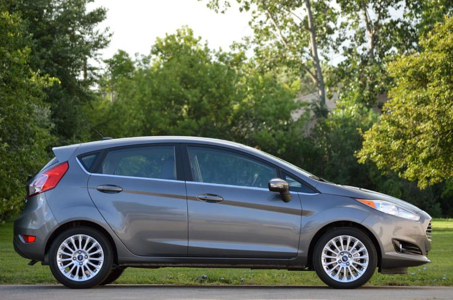  Ford Fiesta Titanium 2014 года  (фото 39 из 44)